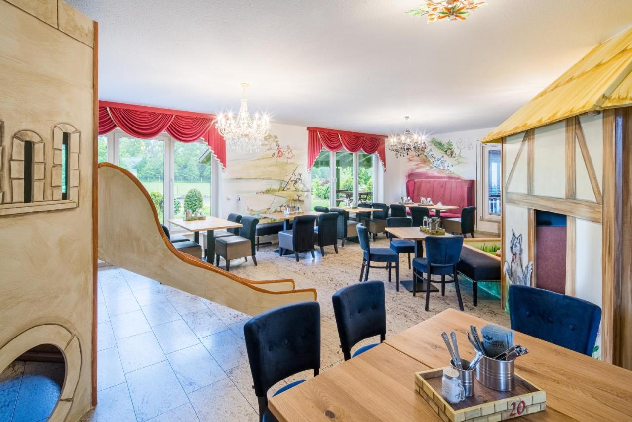 Hotel Hofgut Tiergarten アウレンドルフ エクステリア 写真