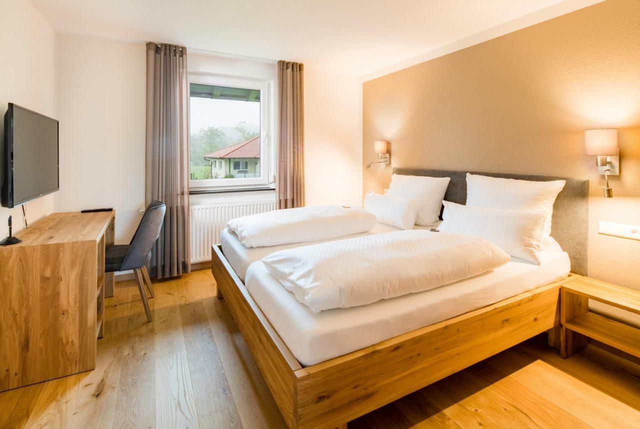 Hotel Hofgut Tiergarten アウレンドルフ エクステリア 写真